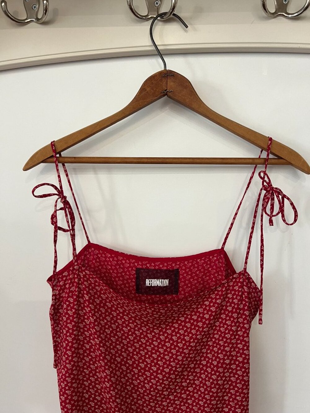 Reformation Mini Dress - Red Floral Size 2 - Picture 4 of 6